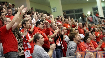 הקהל האדום. הבהיר לשחקנים מה משמעות הדרבי (חגי ניזרי)