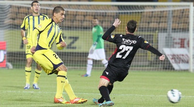 יובל אבידור וחסן אבו זייד (עמית מצפה)