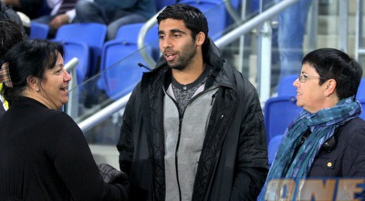 חן עזרא ביציע (יניב גונן)