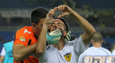 הרוש מנשק את ריקן. אצטדיון ר&qout;ג יהפוך לטדי (יניב גונן)