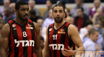 כדיר עם סמית&acute;. בספק גדול(חגי ניזרי)