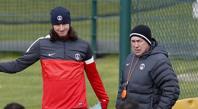 זלאטן ואנצ´לוטי באימון. השבדי לוקח קשה הפסדים? (רויטרס)