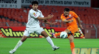 שקד בועט מול נמני (יניב גונן)