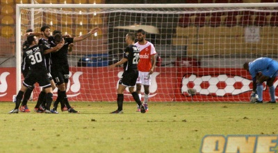 ארקיפוב חוגג, אג&acute;ידה מוציא את הכדור מהשער (חגי ניזרי)