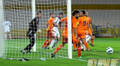 הנגיחה של שעאבן חולפת ליד הקורה (יניב גונן)