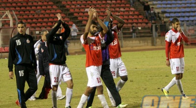 שחקני ב&qout;ש מודים לקהל (חגי ניזרי)