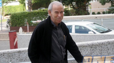 מושיק תאומים. מצא קונה להפועל (חגי ניזרי) מושיק תאומים. מצא קונה להפועל (חגי ניזרי)