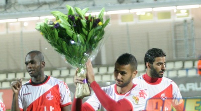 תומר סוויסה קיבל פרחים מרמה&qout;ש (חגי ניזרי)