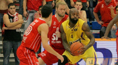 טיילר סמית´ מול שולדבראנד (משה חרמון)