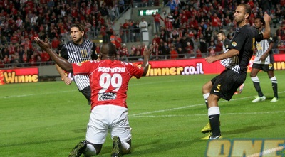 תמוז מבקש פנדל מגיא ברגר. מה קורה לדור הצעיר של השופטים? (חגי ניזרי)