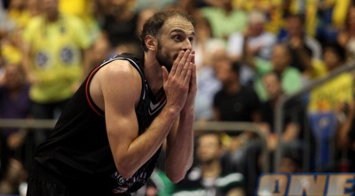 טסינסדזה. שוב בהיכל (יוסי ציפקיס)