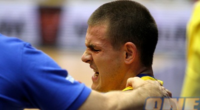 קיינר מדלי. סובל ממתיחה (שי לוי) קיינר מדלי. סובל ממתיחה (שי לוי)