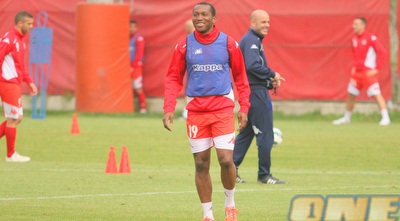 דג´מבה דג´מבה. במרכז הקישור (משה חרמון)