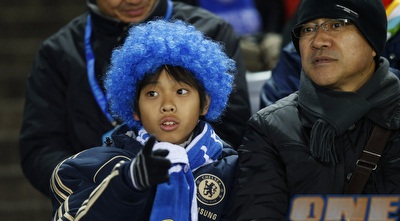 אוהד צ´לסי ביוקוהאמה (רויטרס) אוהד צ´לסי ביוקוהאמה (רויטרס)