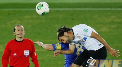 דאנילו עולה לנגיחה (רויטרס) דאנילו עולה לנגיחה (רויטרס)