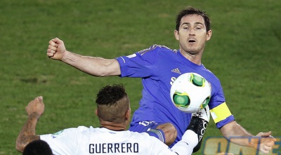 למפארד וגררו במאבק (רויטרס) למפארד וגררו במאבק (רויטרס)