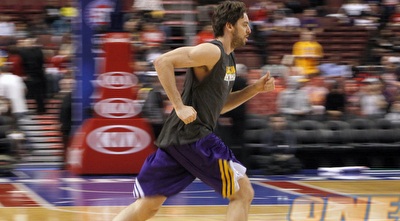 פאו גאסול מנסה להתאושש מהפציעה לפני המשחק (רויטרס) פאו גאסול מנסה להתאושש מהפציעה לפני המשחק (רויטרס)