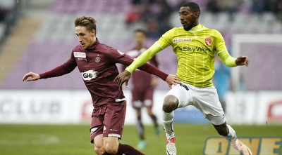 רופלי (משמאל). יגיע להפועל ת&qout;א? (רויטרס)