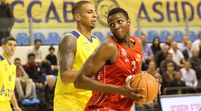 קרטיס קלי מול דיימון סימפסון (חגי ניזרי)