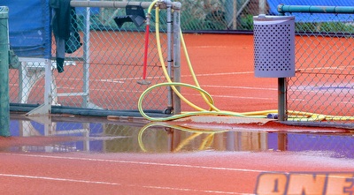 כך נראו הבוקר מגרשי הטניס ברמה&qout;ש (יניב גונן) כך נראו הבוקר מגרשי הטניס ברמה&qout;ש (יניב גונן)