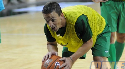 גוסטבו בוקולי על קו העונשין (האתר הרשמי של מכבי חיפה) (ONE)