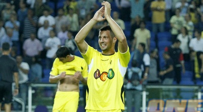 עומר פרץ. תורגל כחלוץ (יוסי ציפקיס)