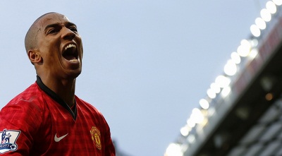 יאנג חוגג את היתרון של יונייטד (רויטרס)