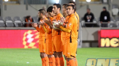 מחיאות הכפיים לזכרו של עמנואל שפר (חגי ניזרי)