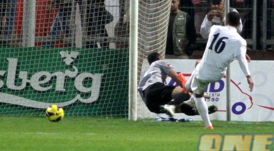 תמיר כחלון חוגג עם חבריו (יניב גונן)