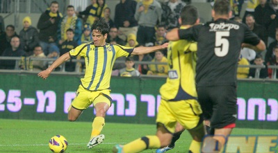 יואב זיו בועט (משה חרמון)