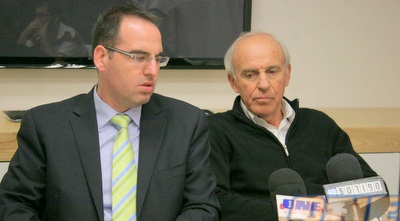 שפיגלר וגיל לב. רגעים קשים בנתניה (משה חרמון)