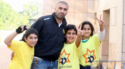 ערן לוי (חגי ניזרי) ערן לוי (חגי ניזרי)