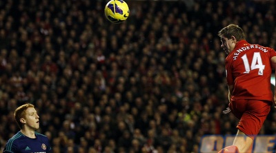 ג´ורדן הנדרסון נוגח (רויטרס)