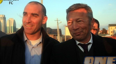 קורנפיין וגאידמק מחויכים (האתר הרשמי) קורנפיין וגאידמק מחויכים (האתר הרשמי)