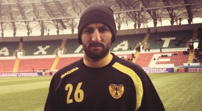 סטיבן כהן במגרש בגרוזני (אסף שקד, בית&qout;ר י-ם) (ONE) סטיבן כהן במגרש בגרוזני (אסף שקד, בית&qout;ר י-ם) (ONE)