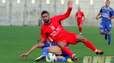 אמסיס ושקלים נאבקים (יניב גונן)