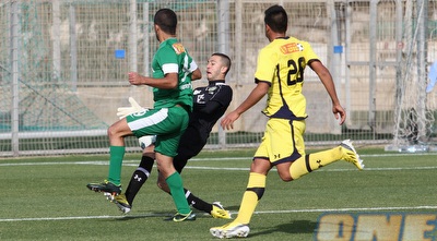 הלם שלנו תפס בשבילכם את מהלך השער. 1. גוזלן עובר את טובלי בדרך לשער (עמית מצפה)