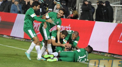 עמאשה חוגג מהפך (עמית מצפה)