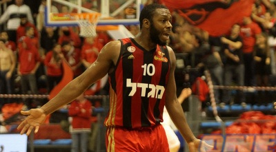 ג´ייקוב פולן בא בטענות לדרוקר (חגי ניזרי)