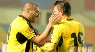 ערן לוי מברך את גלאבינה (משה חרמון)