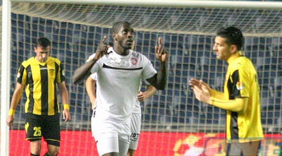 דוד מנגה חוגג שער מצמק (משה חרמון)