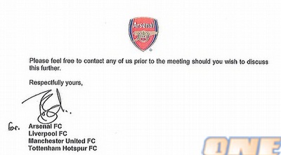 החתימות של ארסנל, יונייטד, ליברפול וטוטנהאם (צילום מסך - דיילי מייל)