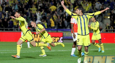 עטר יוצא לחגוג (יניב גונן) עטר יוצא לחגוג (יניב גונן)