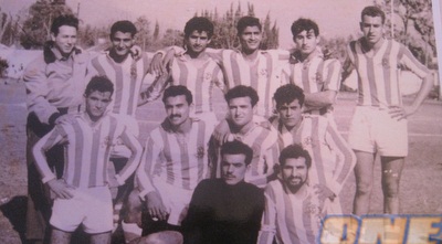 אמנון קייסי ז´´ל (עומד שלישי משמאל) (באדיבות המוזיאון של ניסים קלדרון) אמנון קייסי ז´´ל (עומד שלישי משמאל) (באדיבות המוזיאון של ניסים קלדרון)