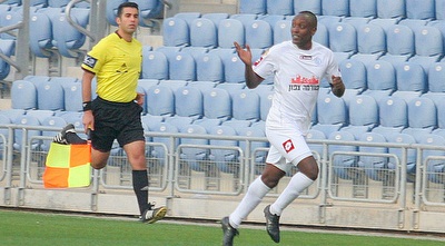 פרדה חוגג. רוצה לעזוב (משה חרמון) פרדה חוגג. רוצה לעזוב (משה חרמון)