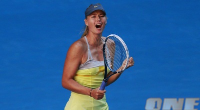 שראפובה חוגגת את הניצחון על מקרובה (רויטרס)