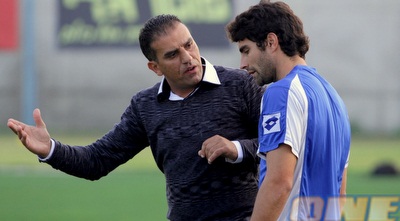 מזרחי מתדרך את גומז (יניב גונן)