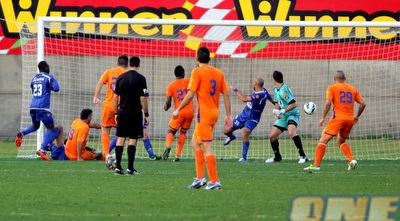 טואף דוחק פנימה (יניב גונן)