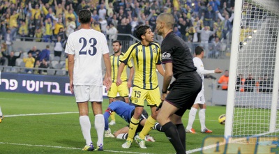 מיכה רגע אחרי השער הראשון (משה חרמון)