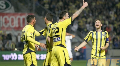 ראדה פריצה חוגג עם עטר, דאבור וייני (משה חרמון)